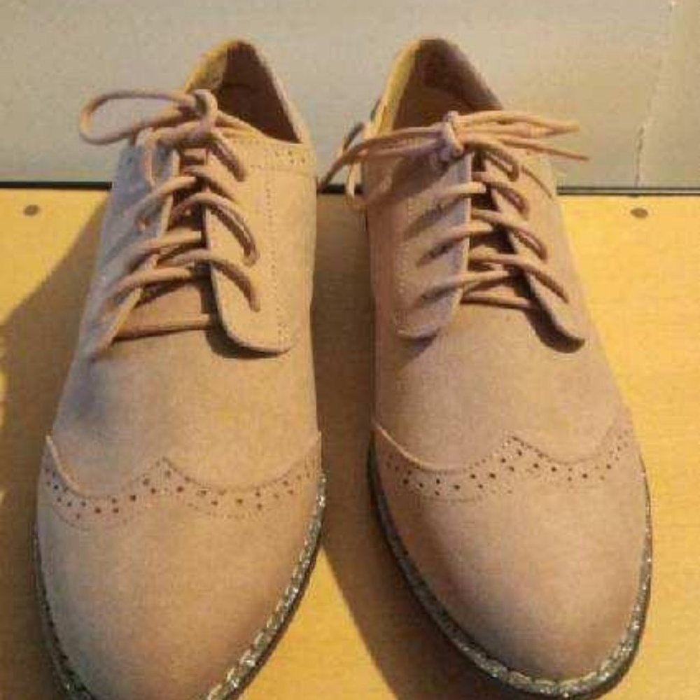 Shoes - Picture 6 of 6